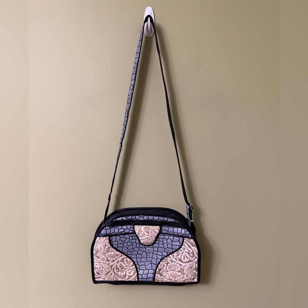 D’Onofrio Elegant Gray and Cream Shoulder Bag Crossbody Leather Reptile Purse